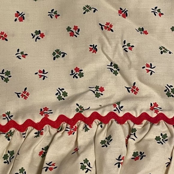 Vintage Handmade Crantex Fabrics Pillowcases Red Green Floral Linens Set of 2 - Picture 3 of 7